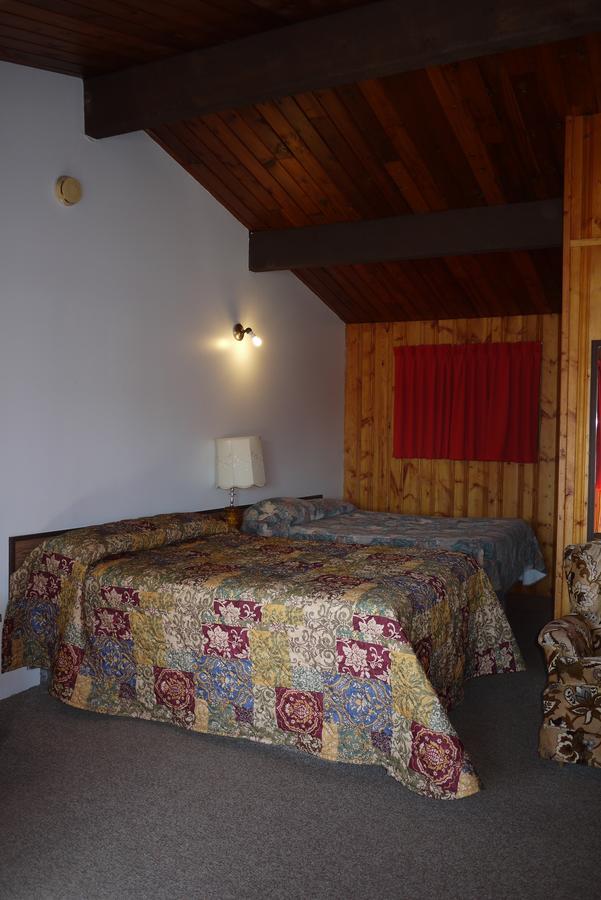 Pembina River Inn Entwistle Eksteriør billede